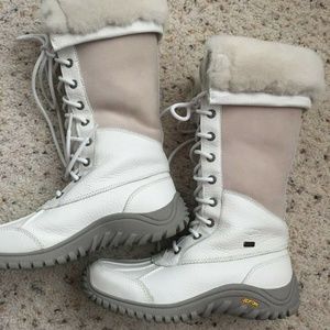 NWOT UGG Australia Adirondack tall boots